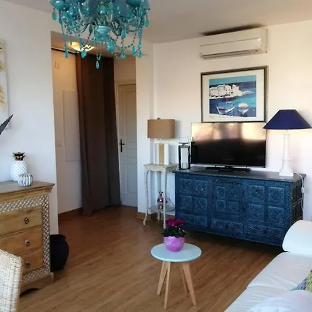 3 Chambres En Plein Coeur D'ile Rousse Apartment *