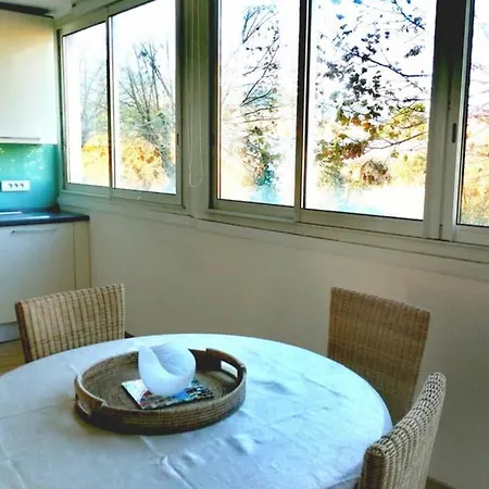 3 Chambres En Plein Coeur D'ile Rousse Apartment *