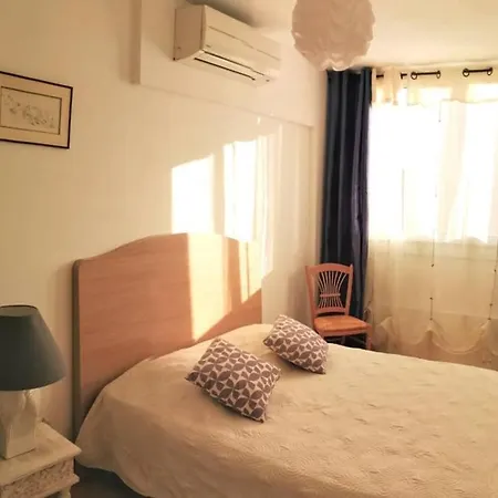 3 Chambres En Plein Coeur D'ile Rousse Apartment *